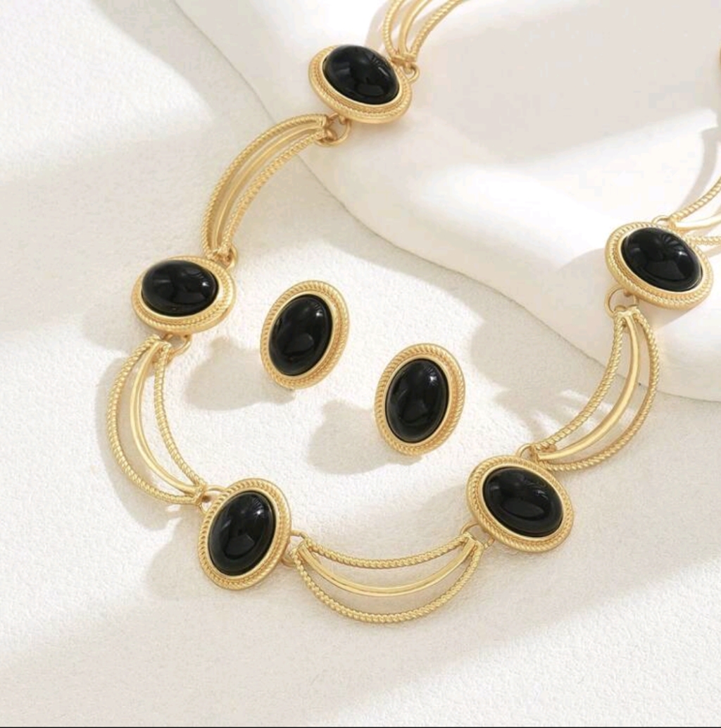 Black And Gold Necklace With Bold Modern Design